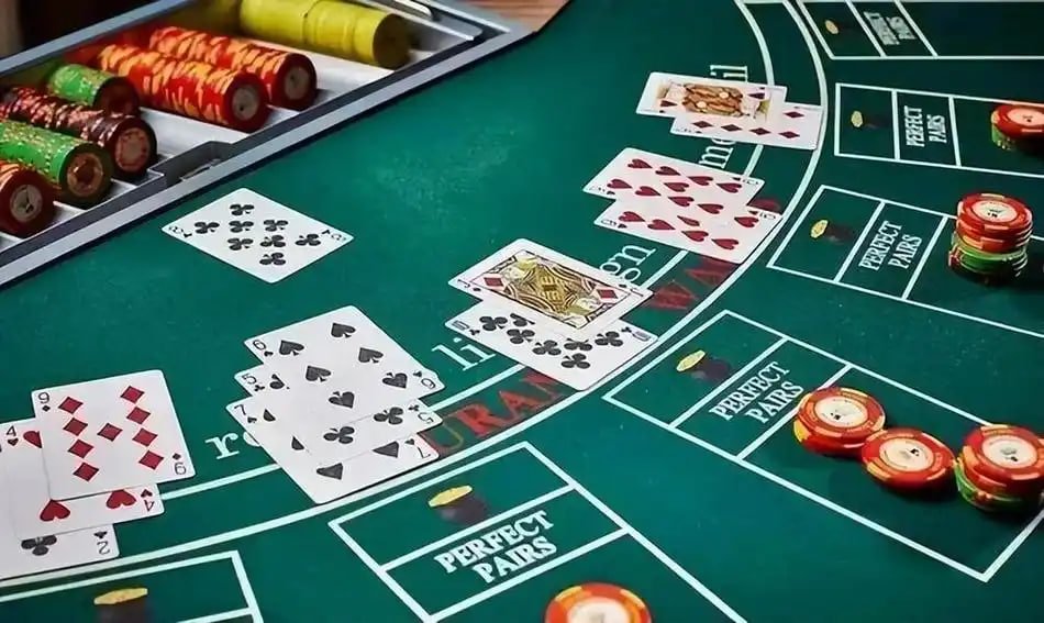 Online Esports Betting Platform တွင် Odds ကြည့်နေသော မြင်ကွင်း